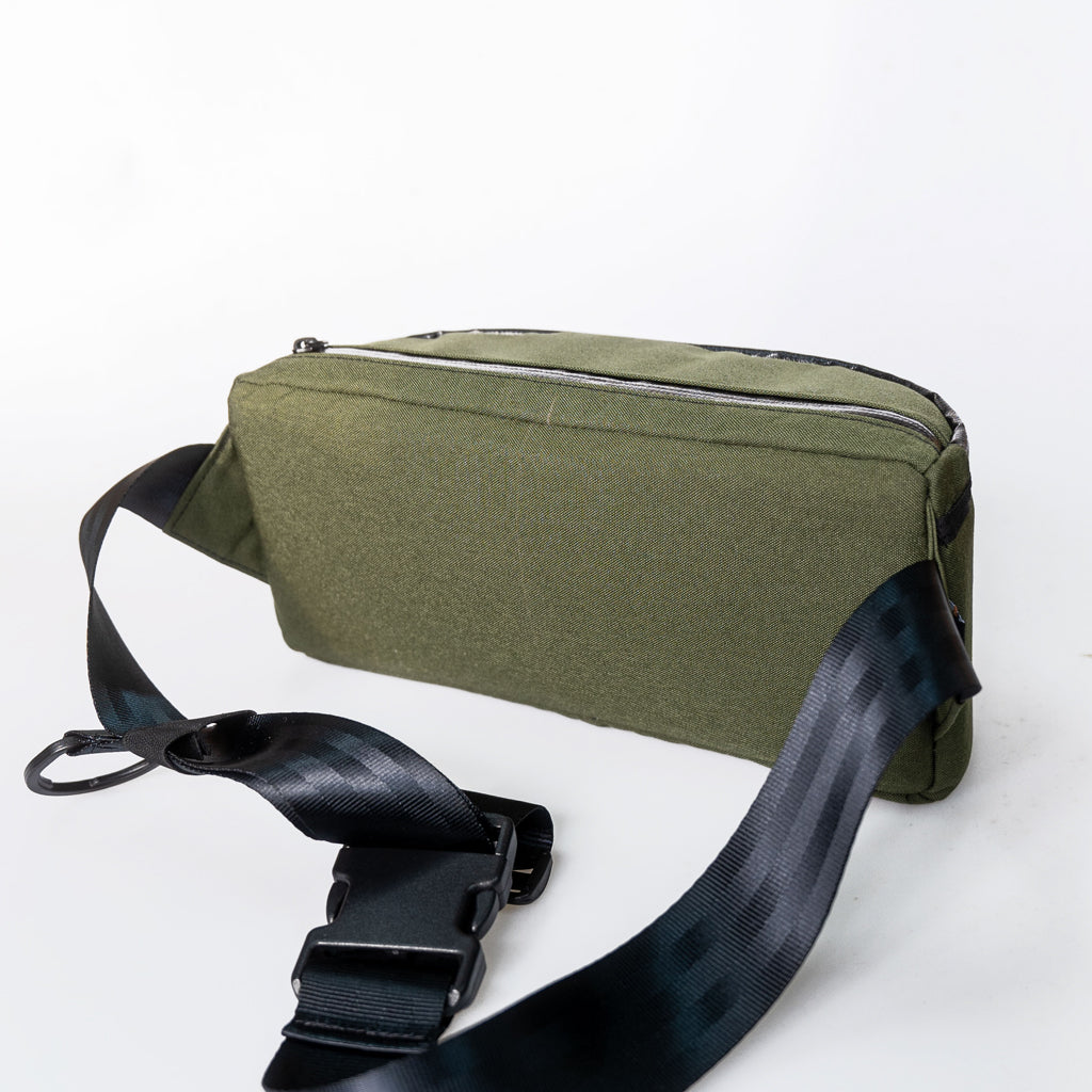 CITY SLING BAG